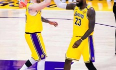 华体会视频-詹姆斯连续三双，湖人掀翻灰熊