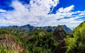 包含福建男篮力克强敌，提高士气的词条