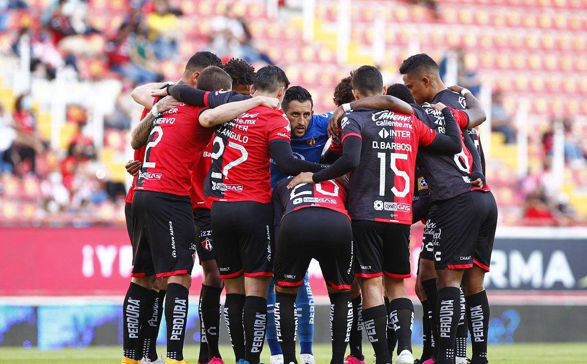 辛普利西折戟失利,士气受挫表现低迷 辛普利西折戟失利,士气受挫表现低迷