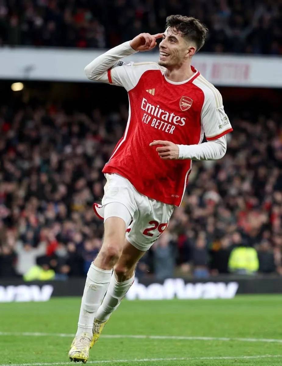 阿森纳独中锋逐渐崛起，球队前景一片光明